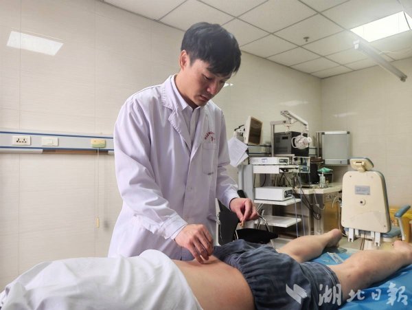 双向奔赴！浙江援疆民警受伤，湖北援疆中医暖心救治