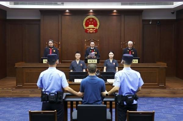 重庆五中院公开宣判一起贩卖、运输毒品案件